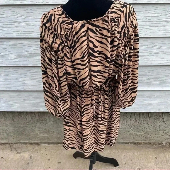 Rebecca Minkoff Isabella Dress - Picture 4 of 7